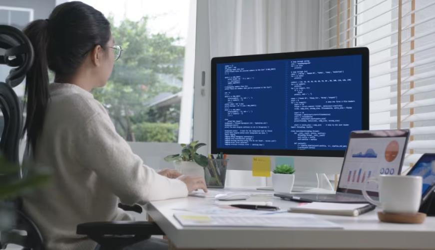 智慧零售新基建:玉屏软件开发公司如何构建全渠道商业操作系统?